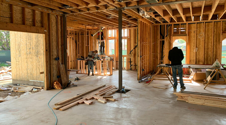 Scaling Your Contracting Business: From Solo to Team Leader